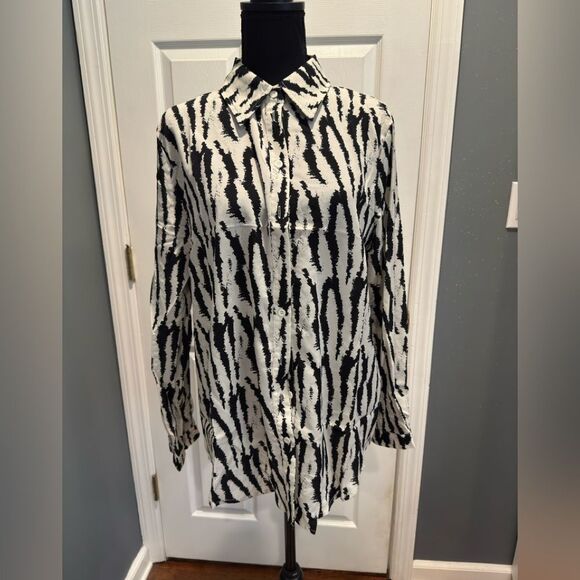 Black zebra printed oversized shirt in US size 4 - Picture 1 of 8